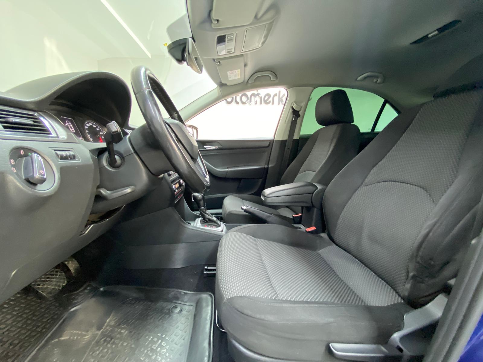 SEAT TOLEDO 23